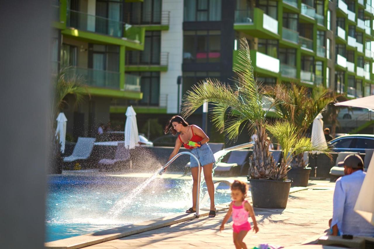 Melisea Aparthotel Pool & Spa Mamaia Nord Navodari Exterior photo